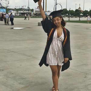 Meet your Posher, Alexia